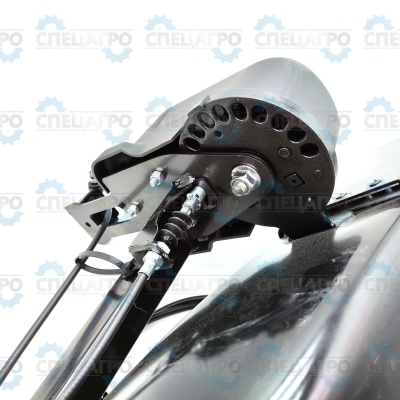 Желоб выброса снега в сборе 2602807 82В снегоуборщика Greenworks R0204448-00