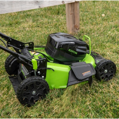 Газонокосилка Greenworks GC82LM51SP2K5 самоходная 51см (в комплекте с АКБ 5 А ч и ЗУ) 2515907UB